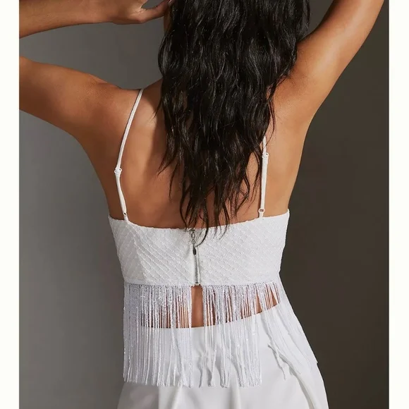 Elliatt Water Lily Top in size M in Ivory/White - Picture 5 of 11